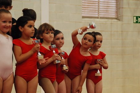 exhibicintrofeosalumnsgimnasiartmica4.jpg
